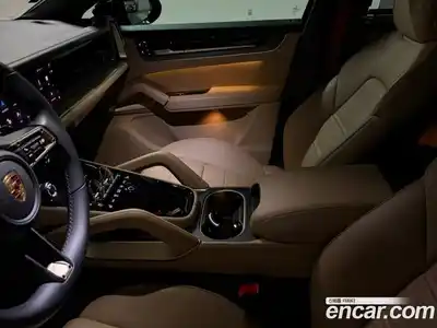 Porsche Cayenne 2024 3.0 Автомат в Москве № 430373, миниатюра 7