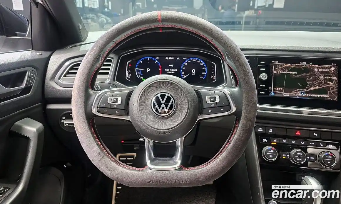 Volkswagen T-Roc 2022 2.0 Автомат в Москве № 432236, фото 14