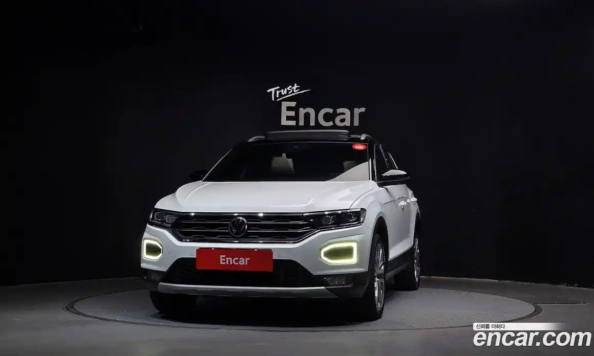 Volkswagen T-Roc 2022 2.0 Автомат в Москве № 432236, фото 3