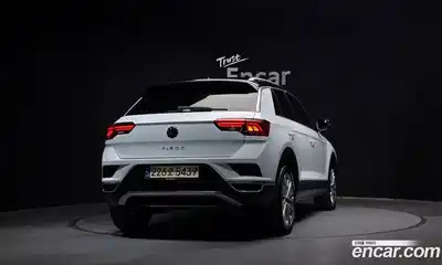 Volkswagen T-Roc 2022 2.0 Автомат в Москве № 432236, миниатюра 4