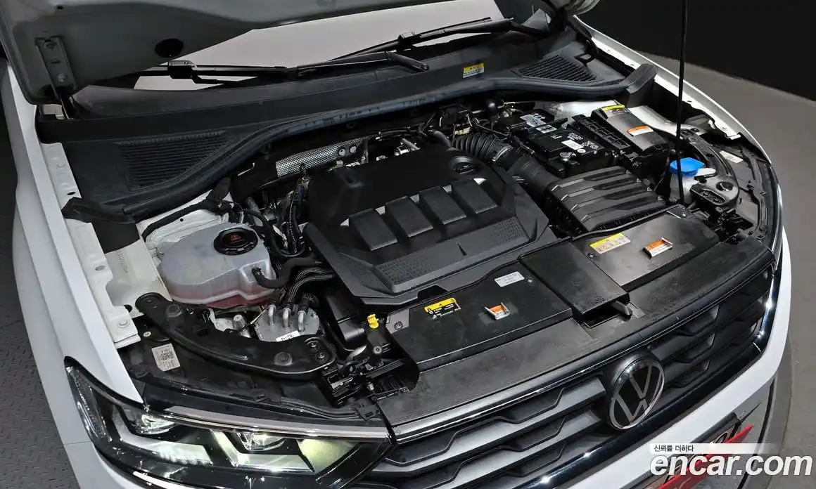 Volkswagen T-Roc 2022 2.0 Автомат в Москве № 432236, фото 6