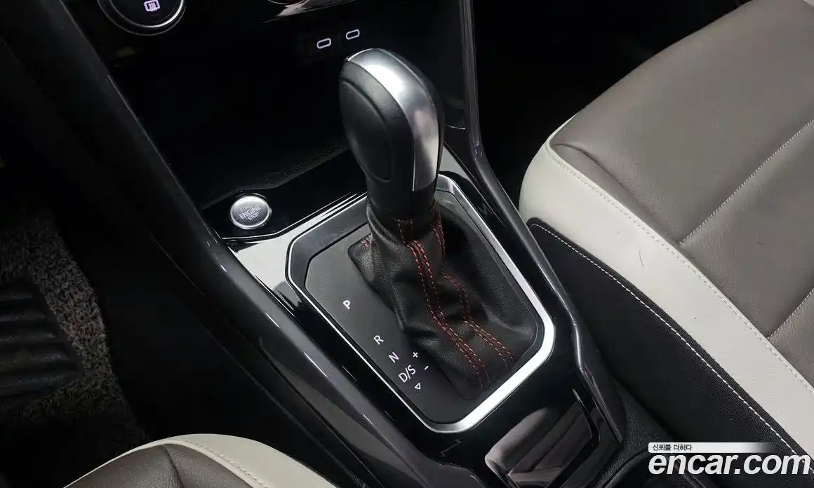 Volkswagen T-Roc 2022 2.0 Автомат в Москве № 432236, фото 9