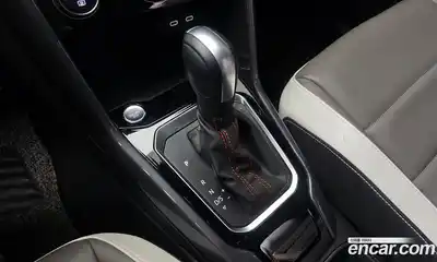 Volkswagen T-Roc 2022 2.0 Автомат в Москве № 432236, миниатюра 9