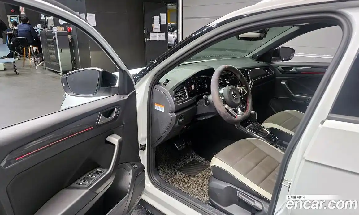 Volkswagen T-Roc 2022 2.0 Автомат в Москве № 432236, фото 10