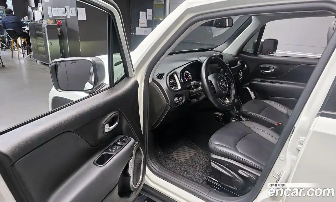 Jeep Renegade 2021 2.4 Автомат в Москве № 432677, фото 10