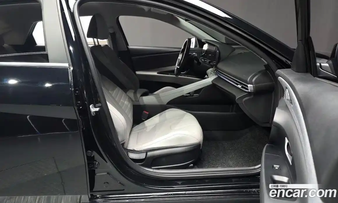 Hyundai Avante 2021 1.6 Автомат в Москве № 44281, фото 4