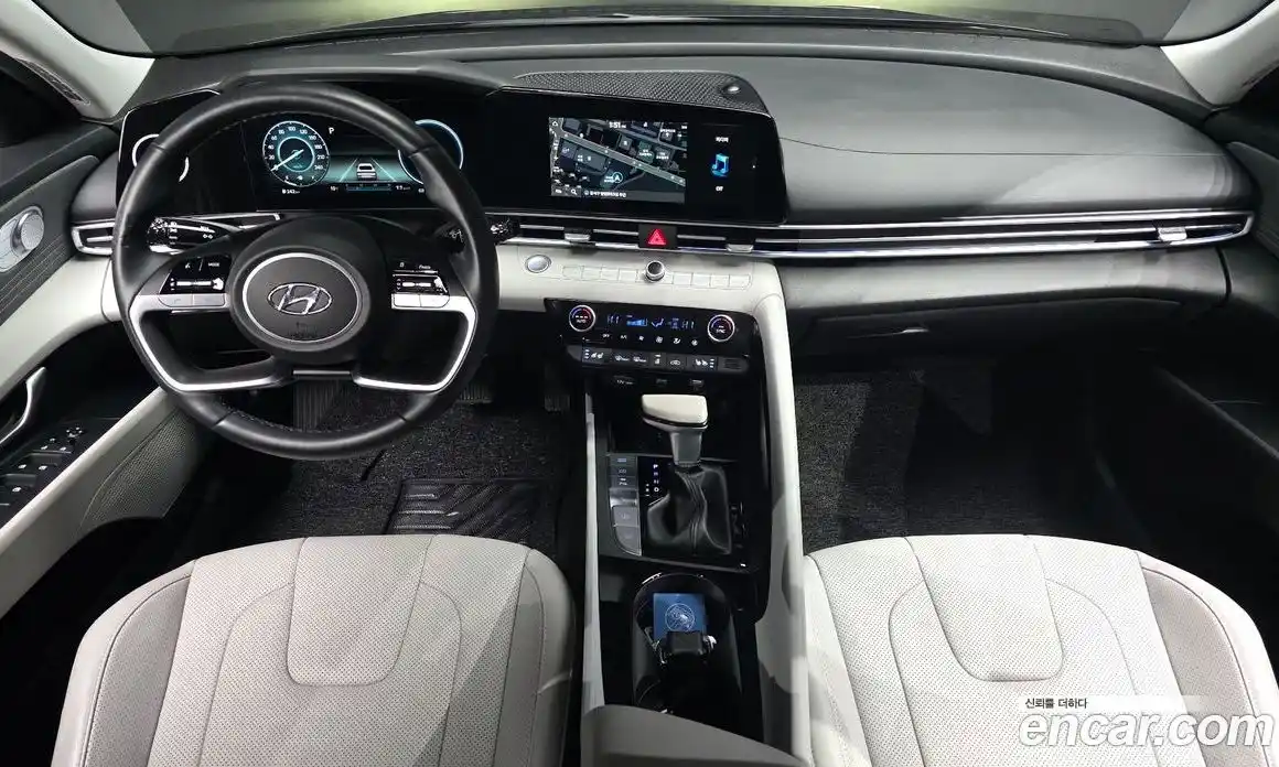 Hyundai Avante 2021 1.6 Автомат в Москве № 44281, фото 5