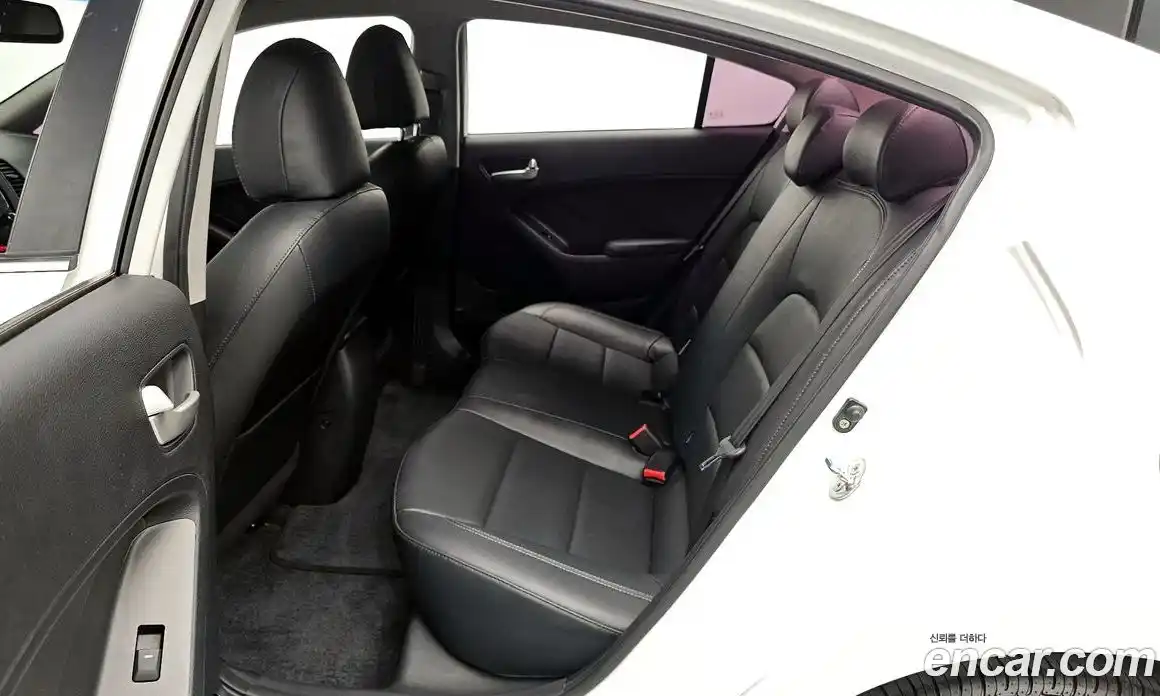 Kia K3 2013 1.6 Автомат в Москве № 452667, фото 11