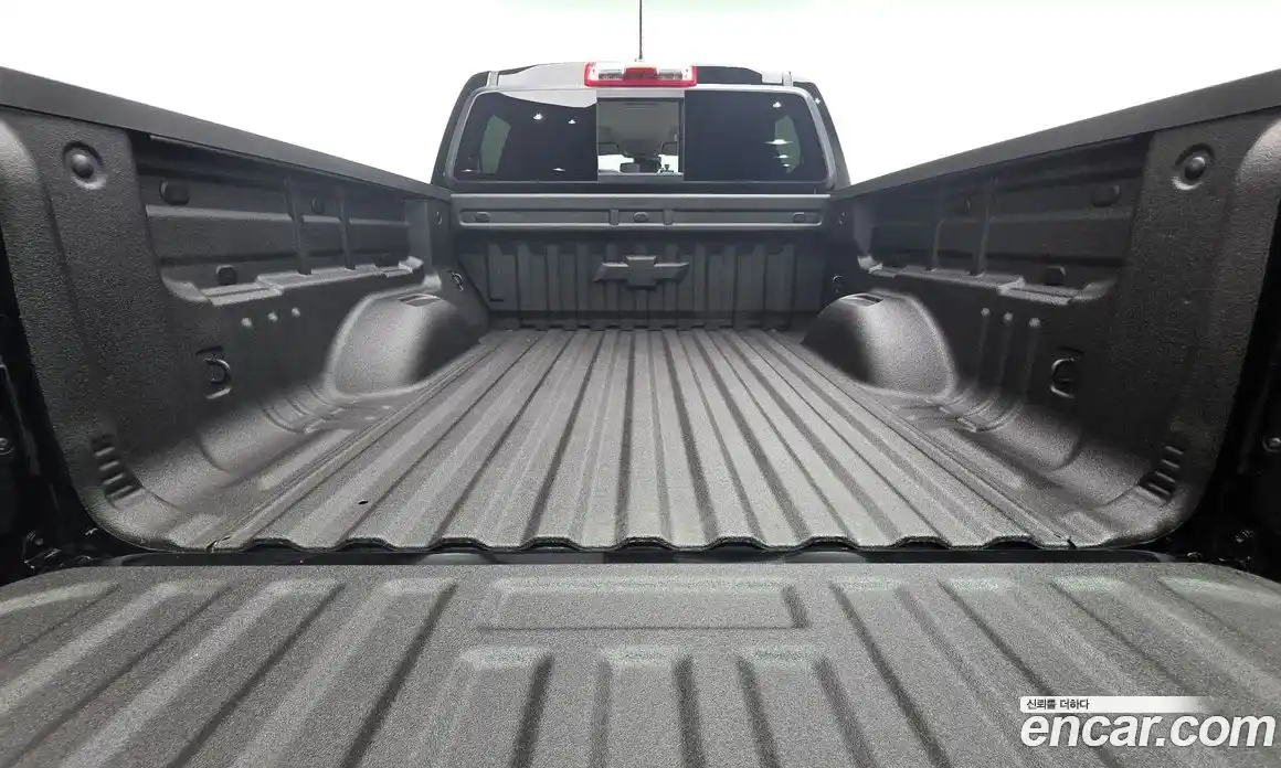 Chevrolet Colorado 2022 3.6 Автомат в Москве № 454910, фото 20