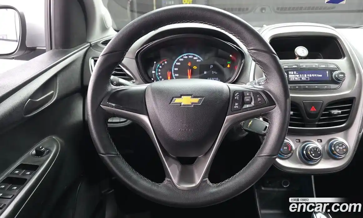 Chevrolet Spark 2016 1.0 Автомат в Москве № 455108, фото 13