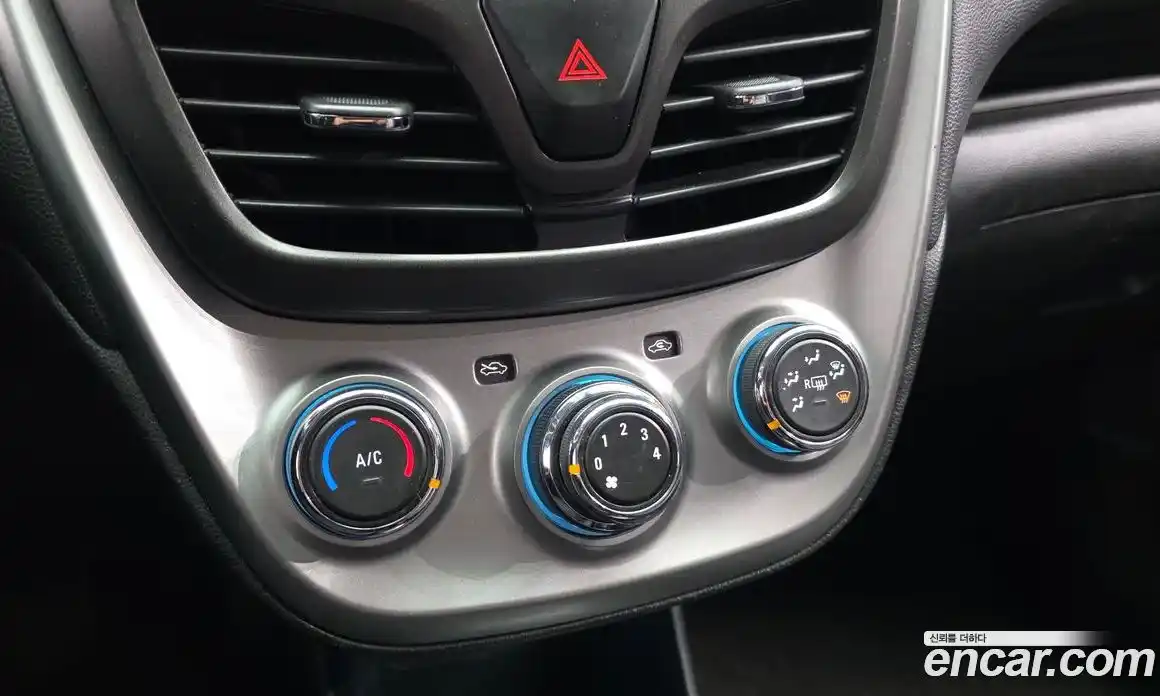 Chevrolet Spark 2016 1.0 Автомат в Москве № 455108, фото 15