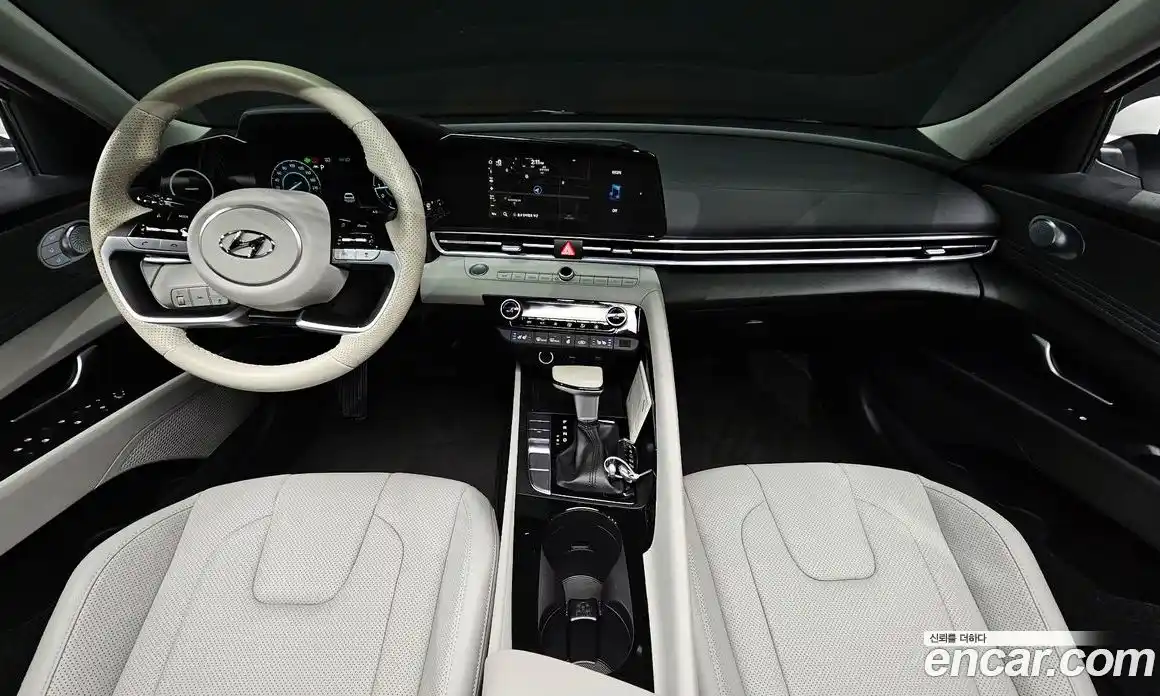 Hyundai Avante 2023 1.6 Автомат в Москве № 457401, фото 7