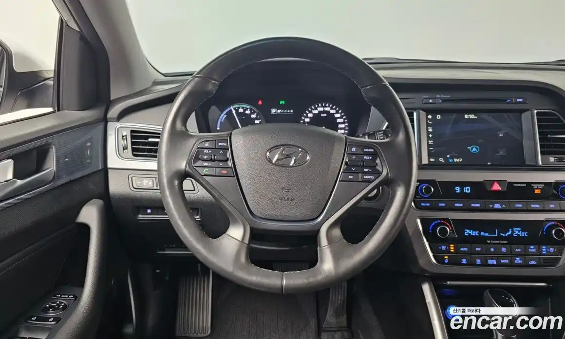 Hyundai Sonata 2017 2.0 Автомат в Москве № 459037, фото 13