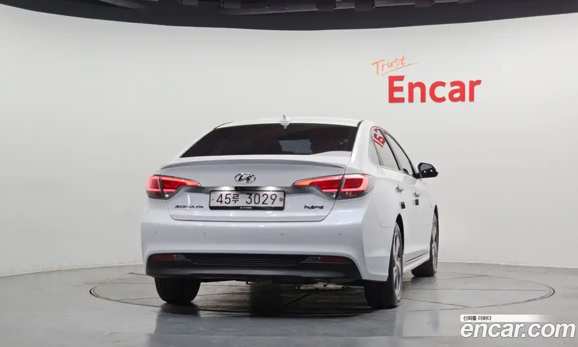 Hyundai Sonata 2017 2.0 Автомат в Москве № 459037, фото 4