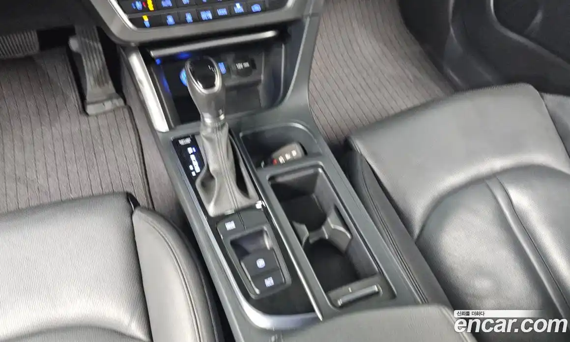 Hyundai Sonata 2017 2.0 Автомат в Москве № 459037, фото 9