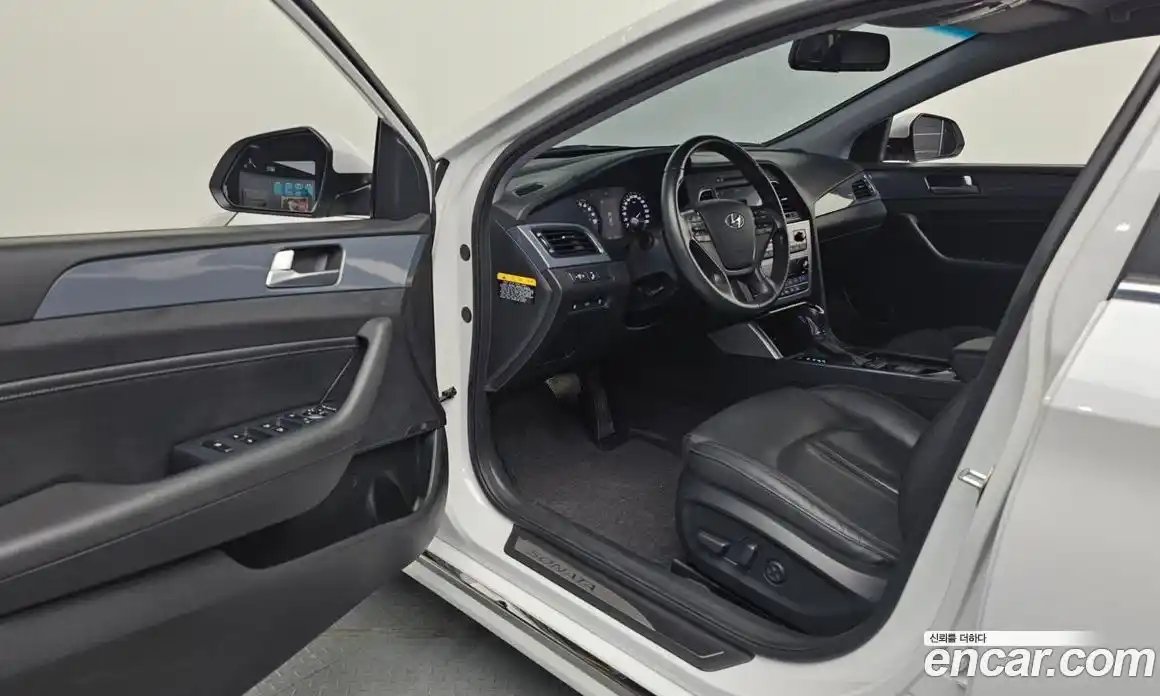 Hyundai Sonata 2017 2.0 Автомат в Москве № 459037, фото 10