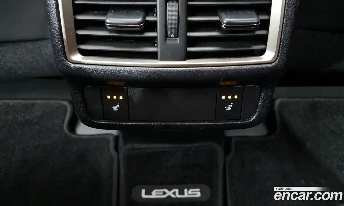 Lexus NX 2019 2.5 Автомат в Москве № 465820, фото 18