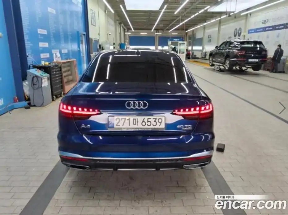 Audi A4 2022 2.0 Автомат в Москве № 469561, фото 4