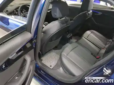 Audi A4 2022 2.0 Автомат в Москве № 469561, миниатюра 9