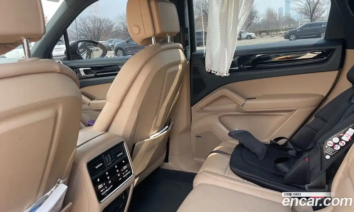 Porsche Cayenne 2021 3.0 Автомат в Москве № 470951, фото 11