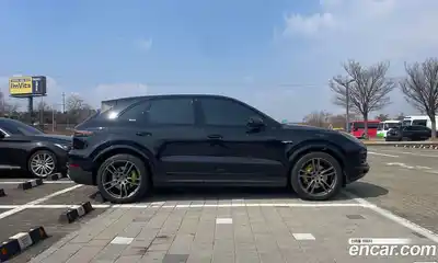 Porsche Cayenne 2021 3.0 Автомат в Москве № 470951, миниатюра 3