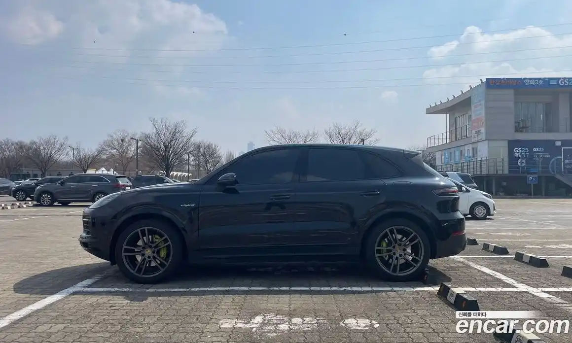 Porsche Cayenne 2021 3.0 Автомат в Москве № 470951, фото 4