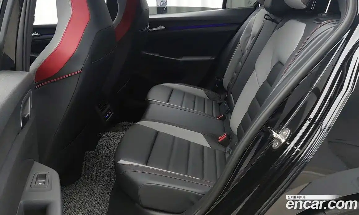 Volkswagen Golf 2023 2.0 Автомат в Москве № 472433, фото 11