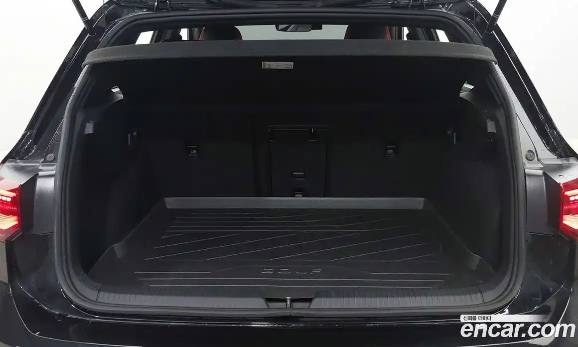 Volkswagen Golf 2023 2.0 Автомат в Москве № 472433, фото 20