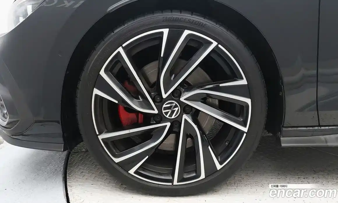 Volkswagen Golf 2023 2.0 Автомат в Москве № 472433, фото 5