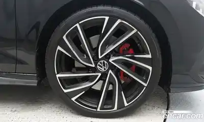 Volkswagen Golf 2023 2.0 Автомат в Москве № 472433, миниатюра 7