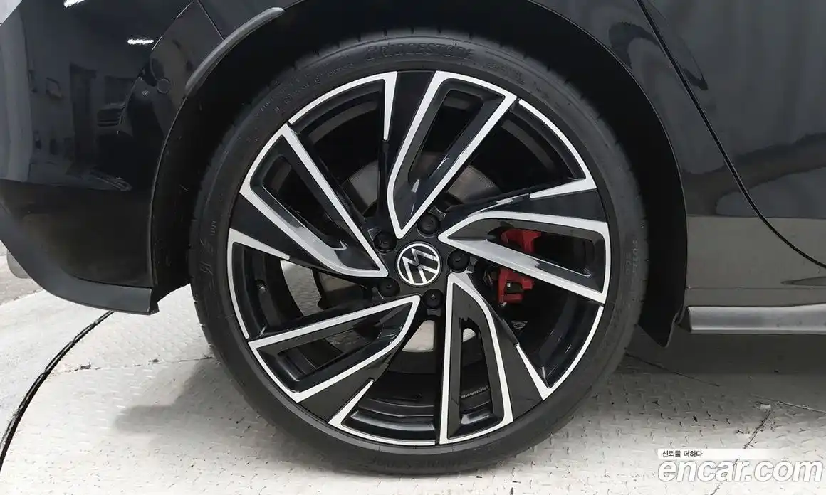 Volkswagen Golf 2023 2.0 Автомат в Москве № 472433, фото 8