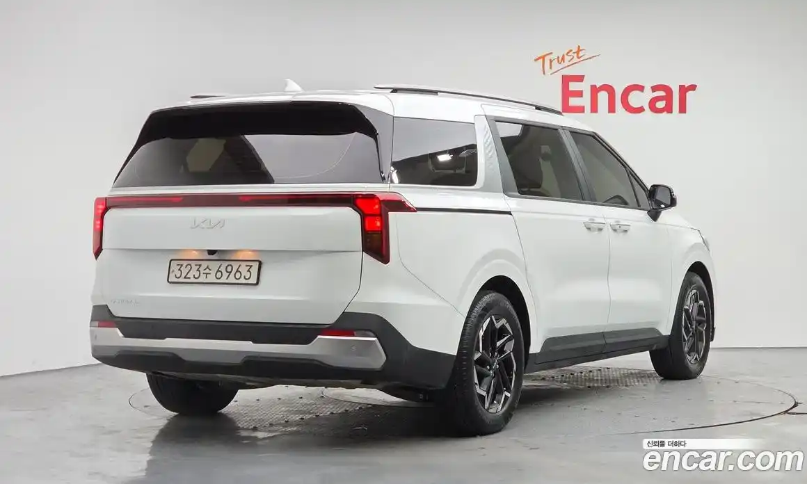 Kia Canival 2024 2.2 Автомат в Москве № 754, фото 11