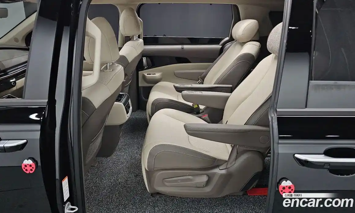 Kia Canival 2025 2.2 Автомат в Москве № 96843, фото 11