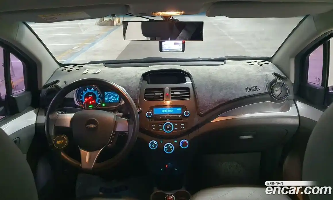 Chevrolet Spark 2014 1.0 Механическая в Москве № 103983, фото 11