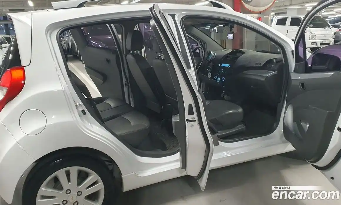 Chevrolet Spark 2014 1.0 Механическая в Москве № 103983, фото 20