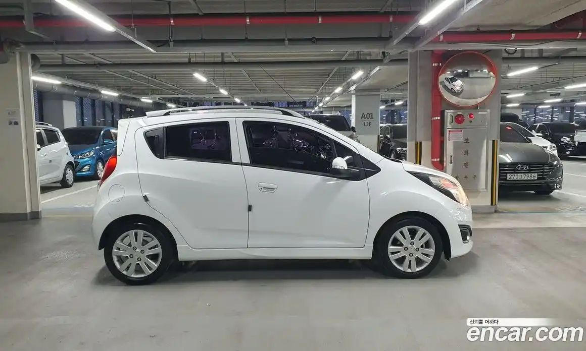 Chevrolet Spark 2014 1.0 Механическая в Москве № 103983, фото 7