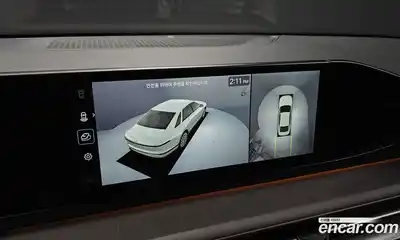 Hyundai Grandeur 2023 2.5 Автомат в Москве № 109811, миниатюра 2