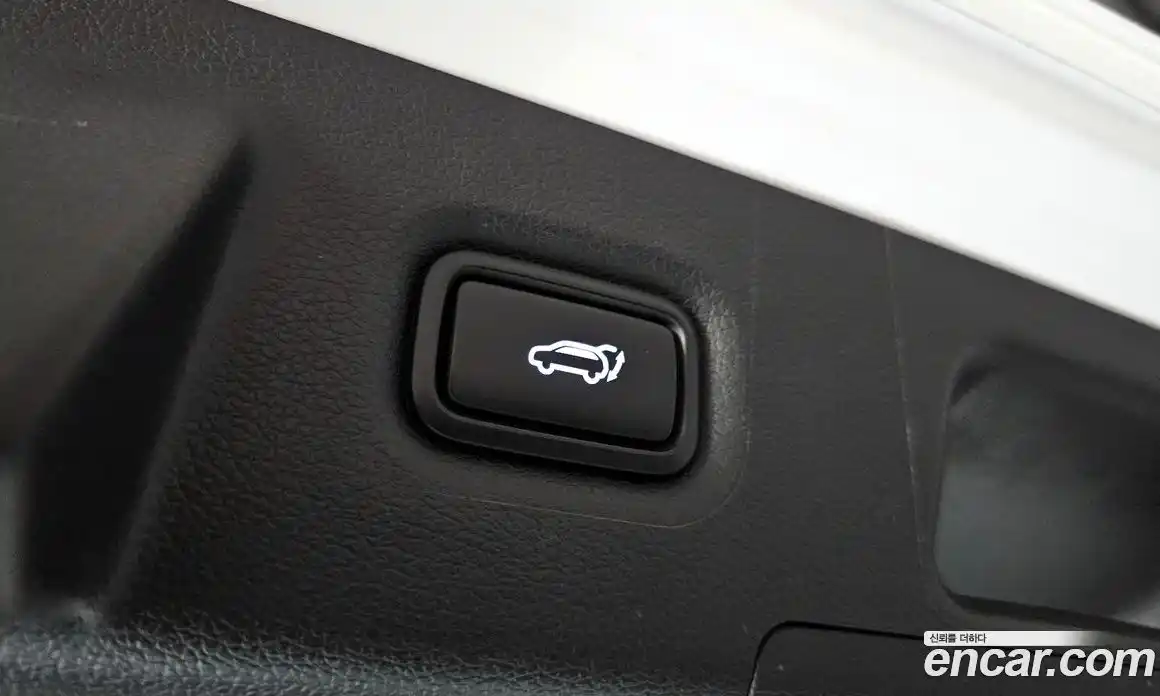 Hyundai Santa Fe 2021 2.2 Автомат в Москве № 111117, фото 19