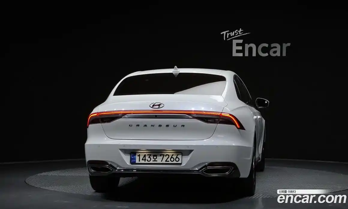 Hyundai Grandeur 2022 2.5 Автомат в Москве № 112680, фото 3