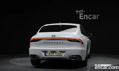 Hyundai Grandeur 2022 2.5 Автомат в Москве № 112680, миниатюра 3