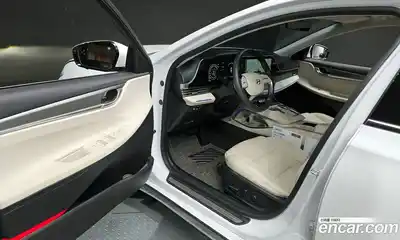 Hyundai Grandeur 2022 2.5 Автомат в Москве № 112680, миниатюра 5