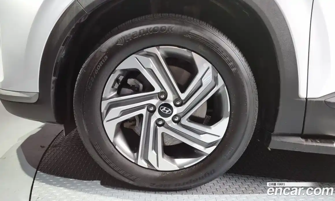 Hyundai Santa Fe 2023 2.5 Автомат в Москве № 112822, фото 19