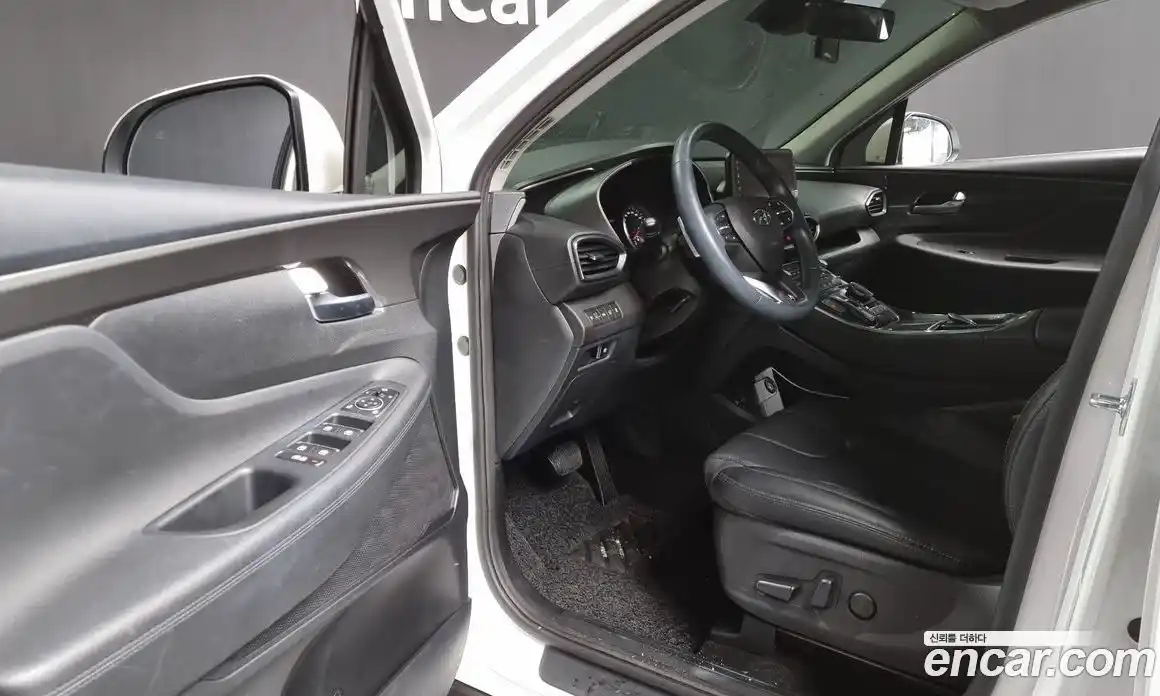 Hyundai Santa Fe 2023 2.5 Автомат в Москве № 112822, фото 8