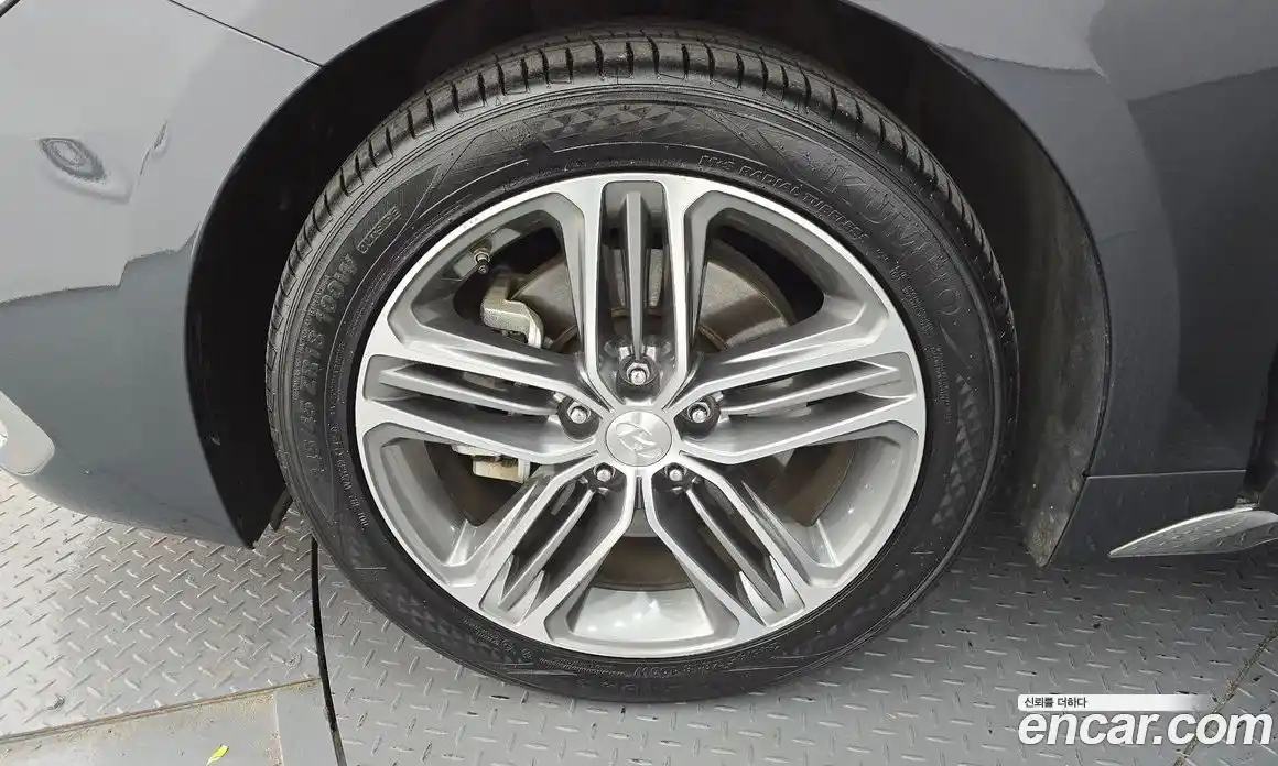 Hyundai Grandeur 2019 3.0 Автомат в Москве № 113853, фото 1