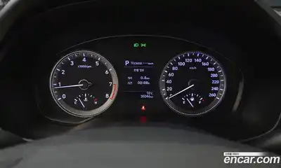 Hyundai Grandeur 2019 3.0 Автомат в Москве № 113853, миниатюра 10