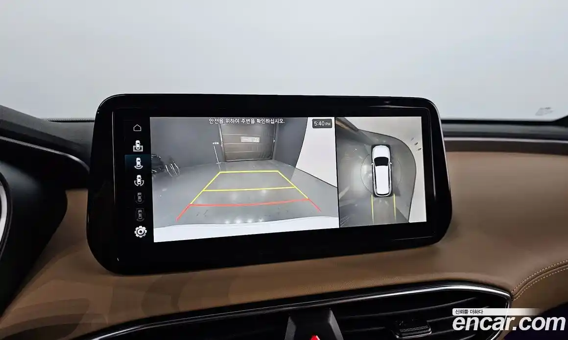 Hyundai Santa Fe 2023 1.6 Автомат в Москве № 119738, фото 17