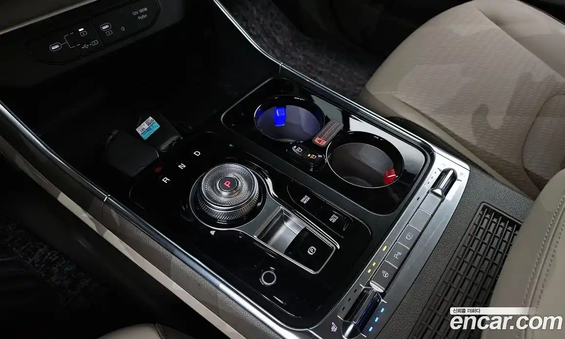 Kia Canival 2024 3.5 Автомат в Москве № 124117, фото 9