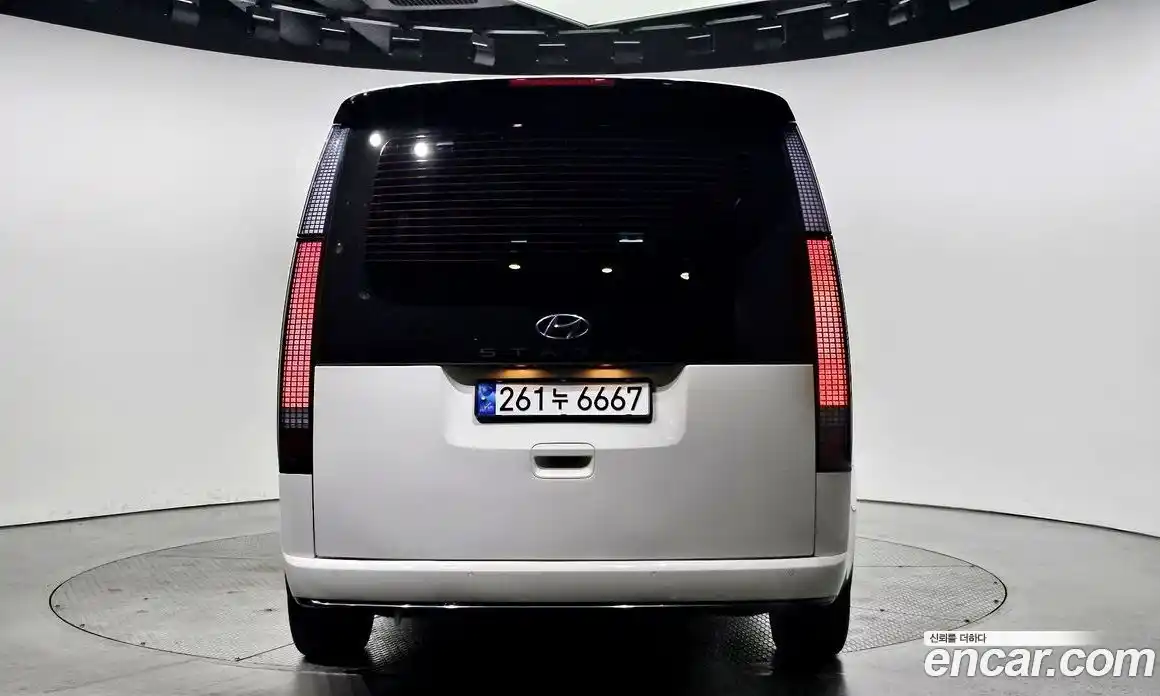 Hyundai Staria 2024 3.5 Автомат в Москве № 126111, фото 4