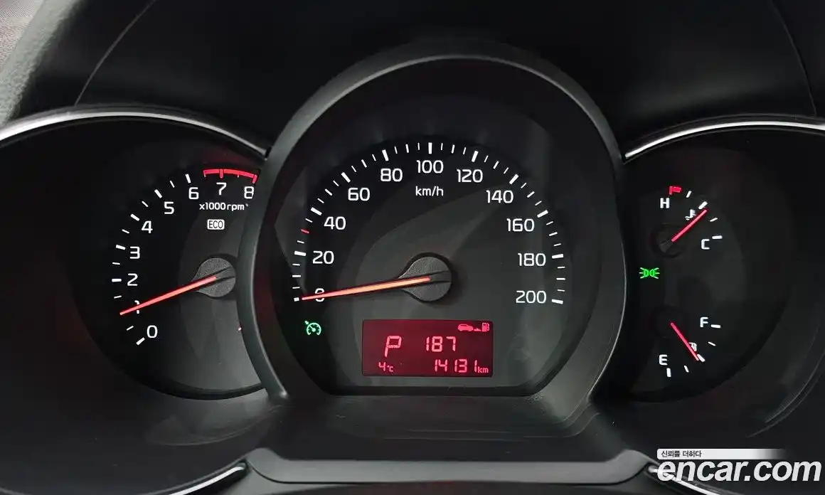 Kia Morning 2016 1.0 Автомат в Москве № 128542, фото 11