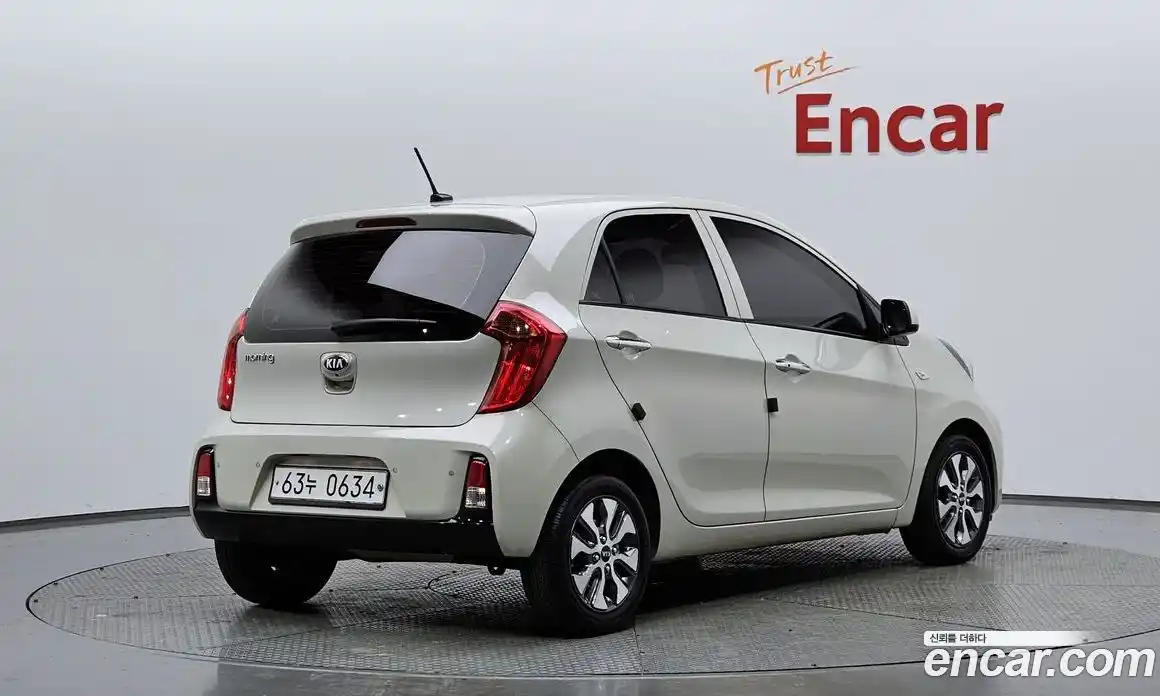 Kia Morning 2016 1.0 Автомат в Москве № 128542, фото 12